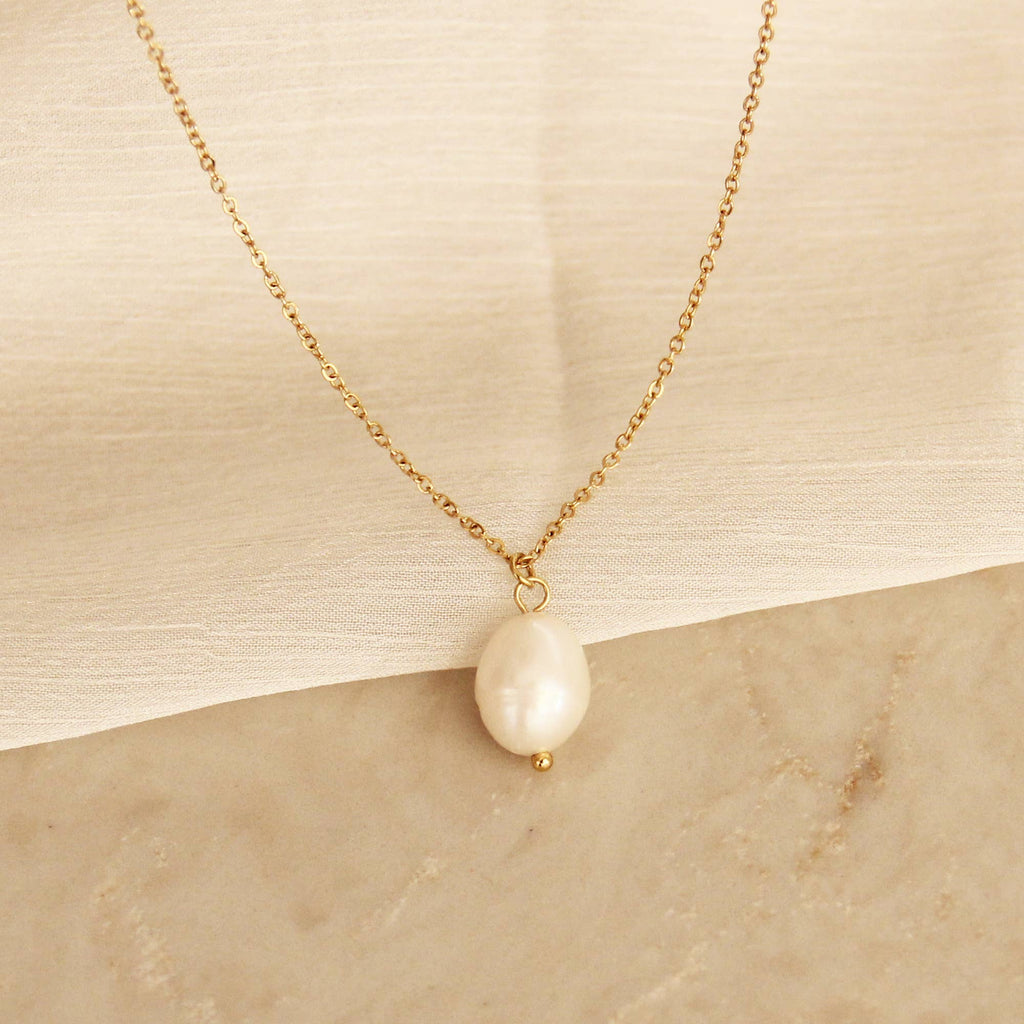 Pearl Pendant Necklace: SILVER